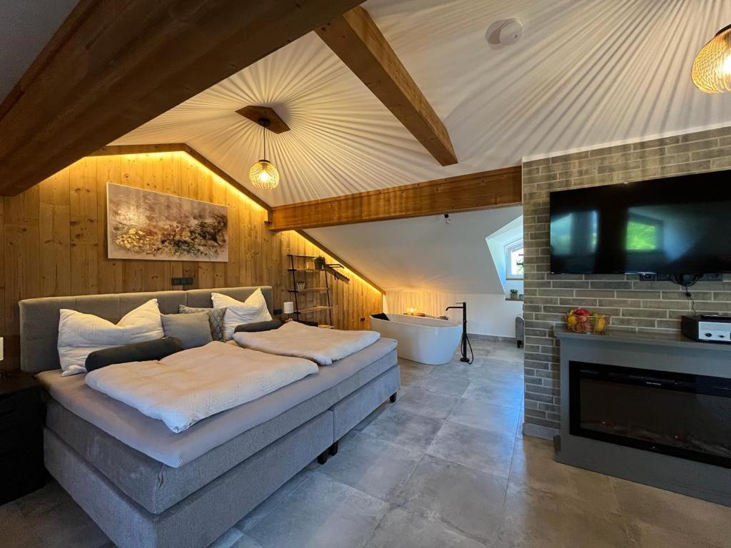 Bauernhof-Loft Edtgut Apartman Guggenthal Kültér fotó